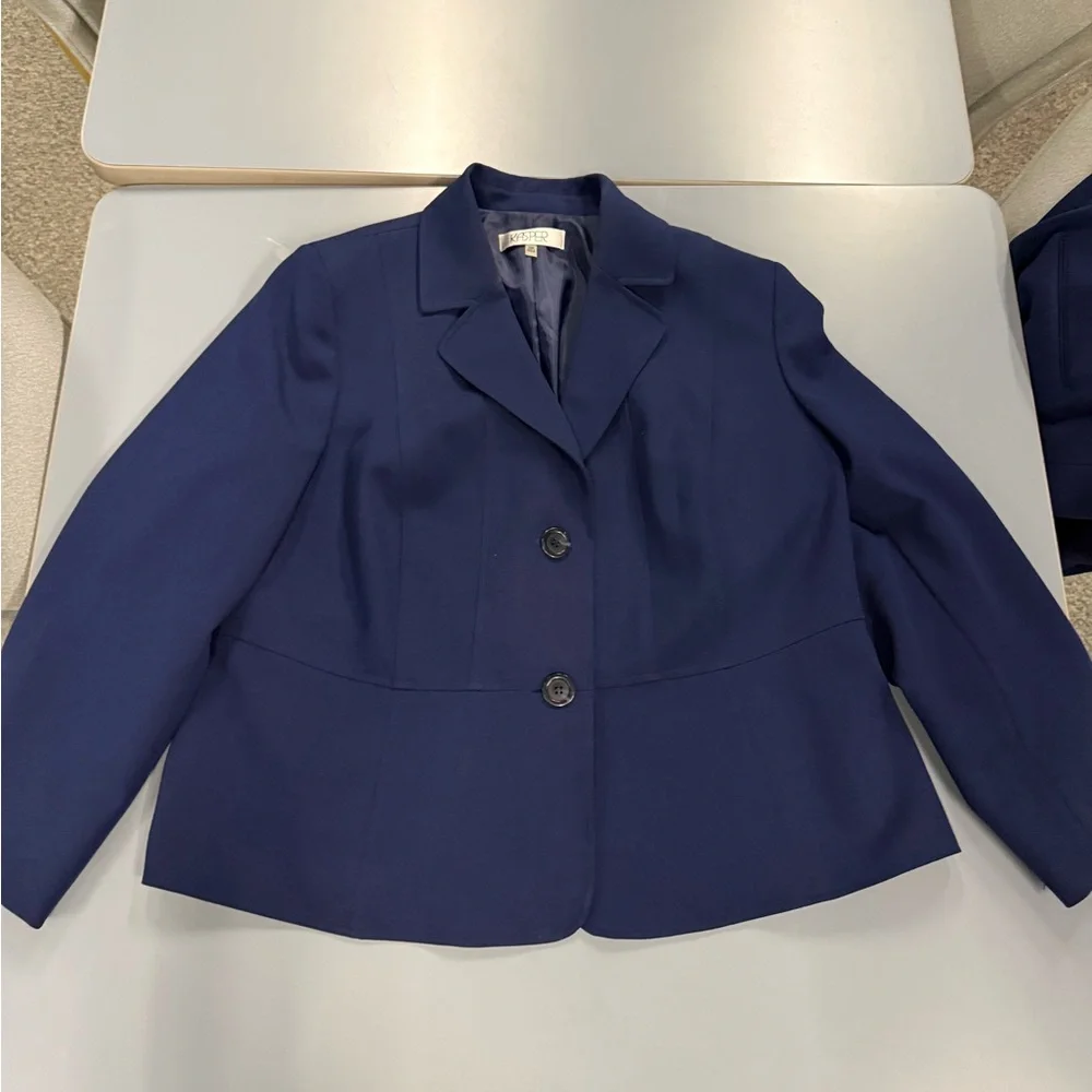 Kasper Navy Women's Two-Piece Suit Jacket & Pants Set - Picture 2 of 5
